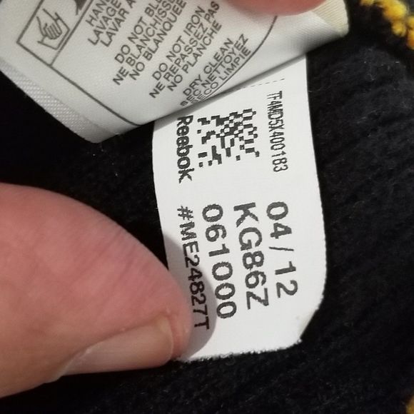 Boston Bruins beanie winter pompom hat bruins script Reebok 2012 rare - Picture 8 of 8